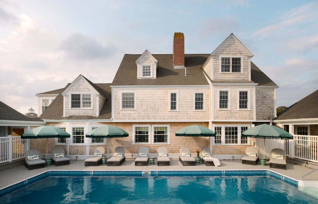 Airbnb partners with Lark Hotels